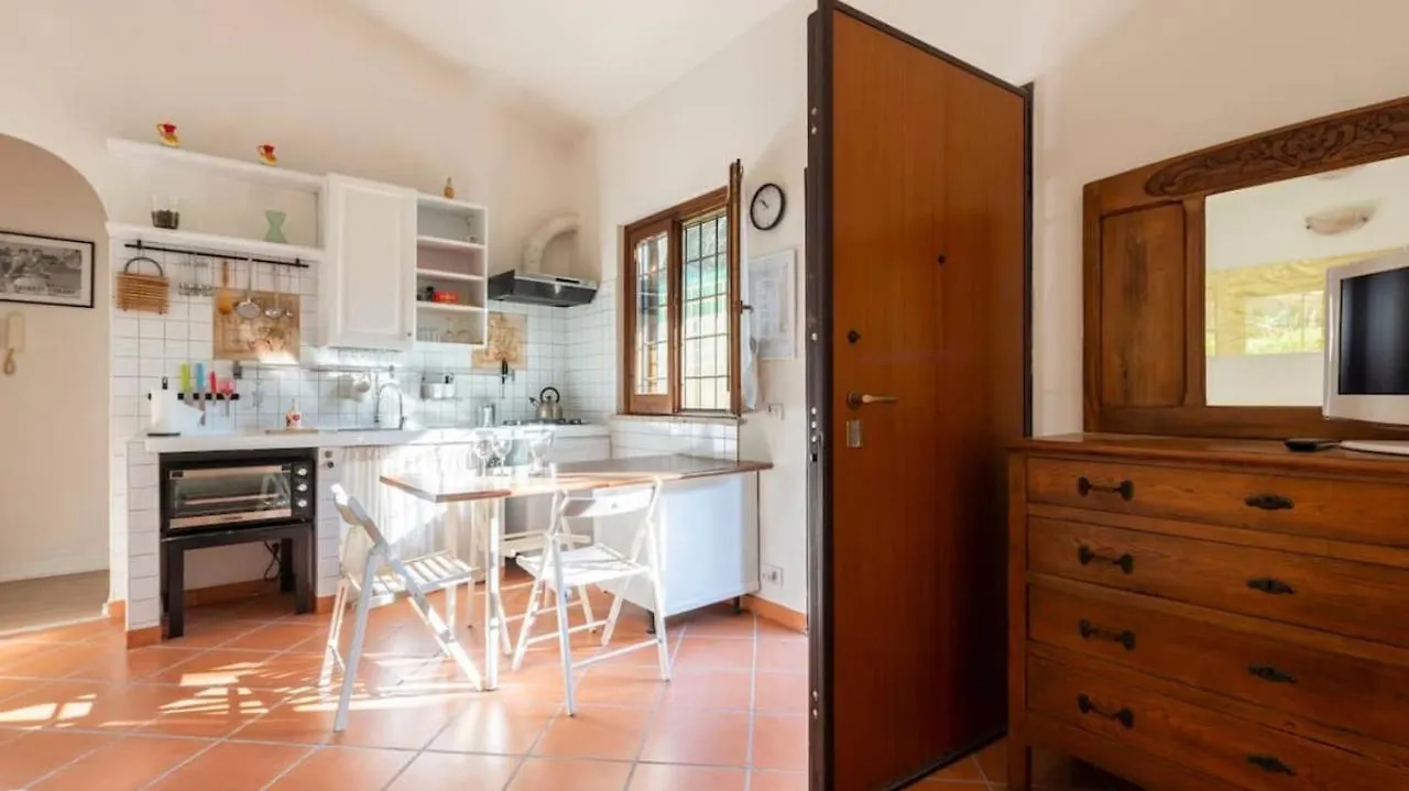 Holiday home Independent House With Private Patio In Rome Villa Italy